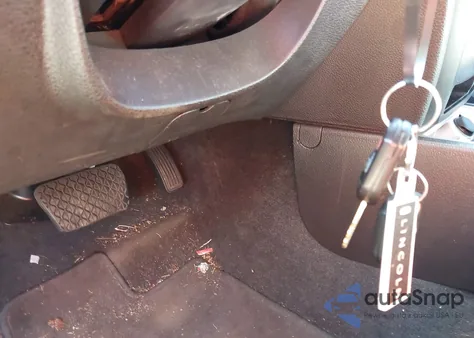 2010 Mercury Milan Premier z USA, uszkodzony, nr VIN 3MEHM0CG3AR664843